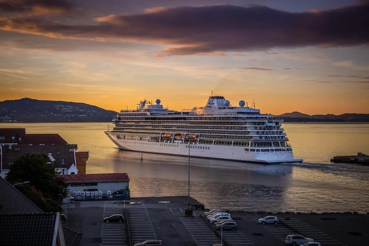Exclusive Penthouse With Bryggen Views I Must See Bergen Apartament